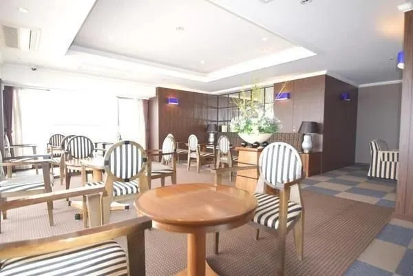 【アイ・マークタワー】セレブリティーズサロン