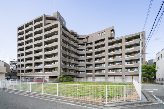 【アパガーデンコート緑地公園】外観