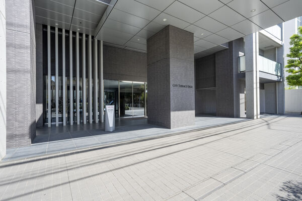 【シティテラス加賀】エントランス