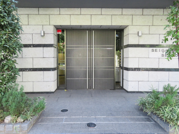 【セイガステージ成城】エントランス