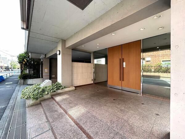 【クレアトール氷川台】エントランス