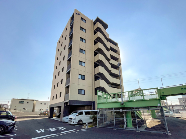 【サンクレーア西枇杷島】外観