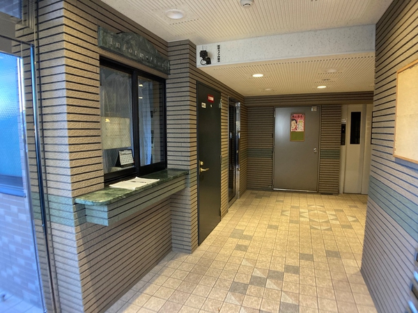 【クラッセヴュー中山】エントランス