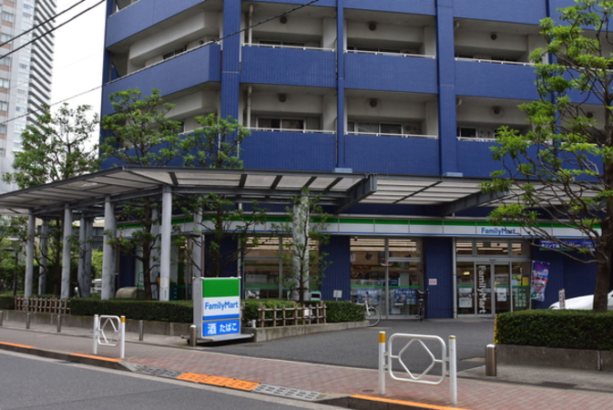 「ファミリーマート勝どき三丁目店」まで約190ｍ（徒歩3分）。