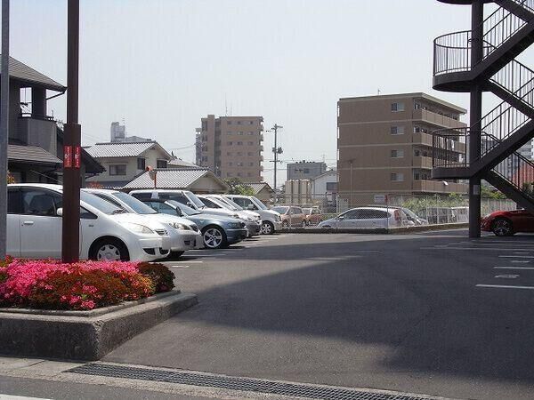 【クリーンピア倉敷老松】駐車場