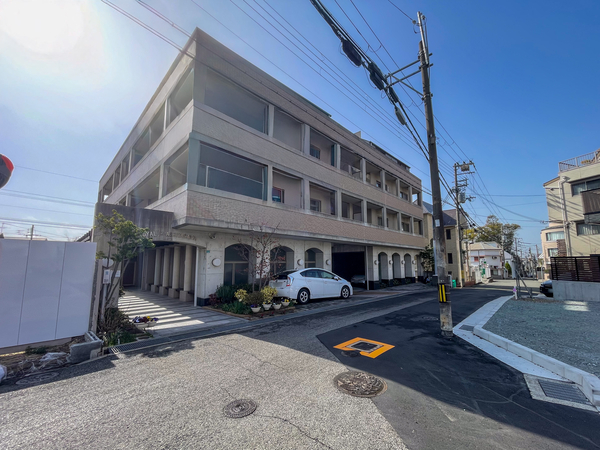 【ロイヤル芦屋川】外観