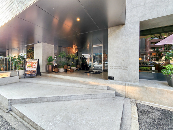【HOTEL&RESIDENCE六本木】エントランス