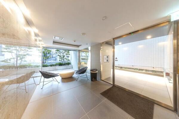 【シティハウス千代田外神田】エントランス1（ロビー）