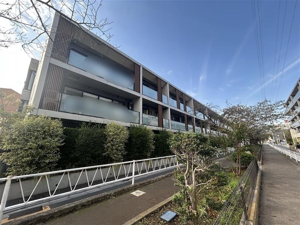 【ピアース都立大学】外観