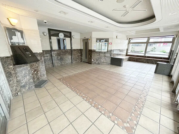 【ライオンズガーデン荒尾町】エントランス