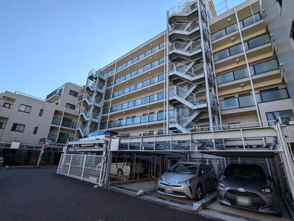 【横浜クオーレ星川】駐車場
