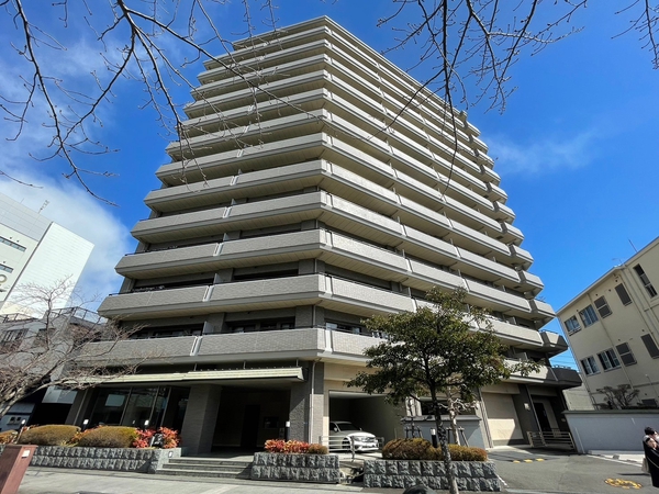 【ナイスロイヤルビュー小田原城址公園前】外観