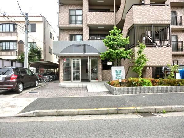 【プリンスハイツ志賀公園】エントランス２