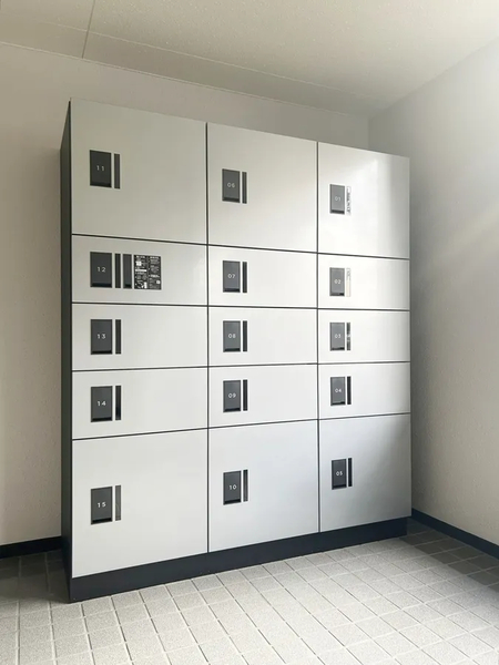 【ハウスオブリザ大通】共用部分（宅配ボックス）