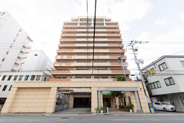 【ファミール江坂シティプレイス】外観