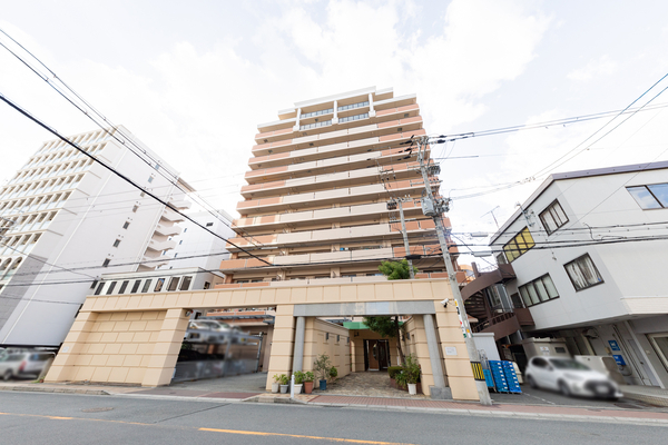 【ファミール江坂シティプレイス】外観