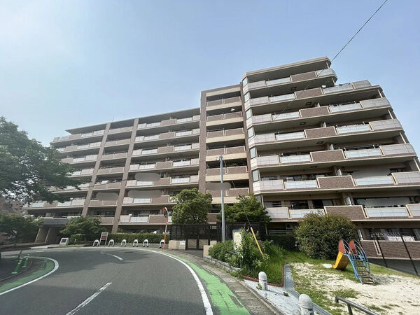 【ロイヤルシャトー小笹】外観2