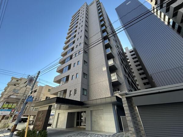 【ロイヤルガーデンシティ桑田町弐番館】《外観》