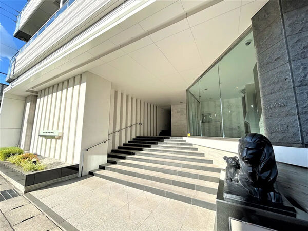 【ライオンズ一社グランテラス】エントランス