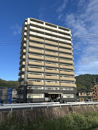 【ベルズ矢野駅前通り】外観