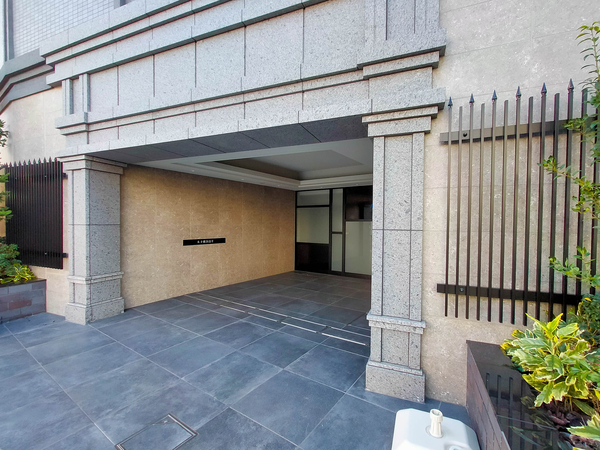 【ルネ横浜山手】エントランス