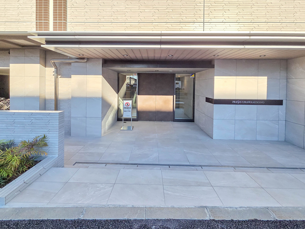 【プレシス浦和美園】エントランス 【プレシス浦和美園】エントランス