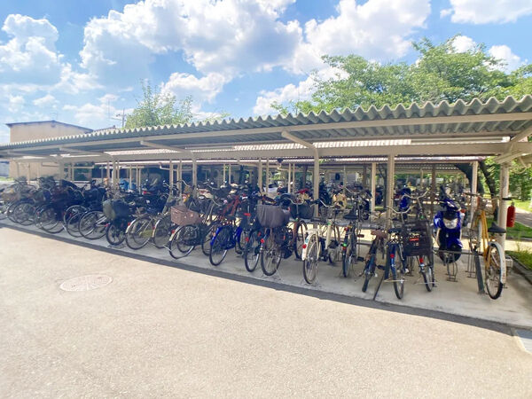 【パークテラス桂川】駐輪場