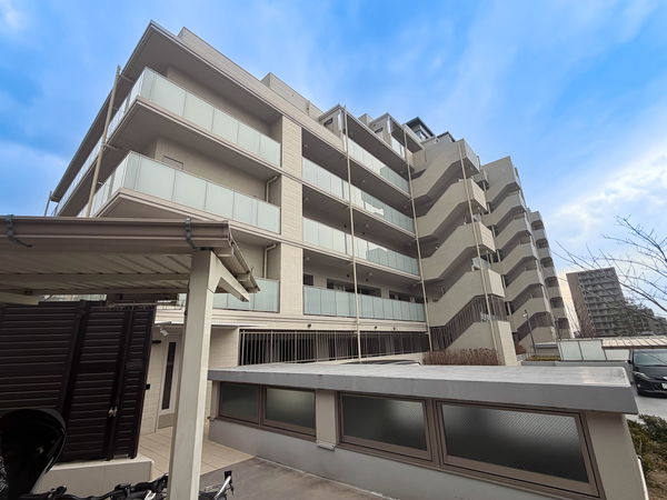 【ワコーレ千里竹見台マスターズレジデンス】外観