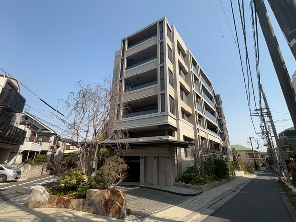 【ザ・パークハウス市川二丁目】外観