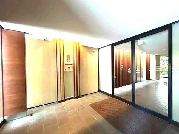 【グランドメゾン浄水弐番館】エントランス1