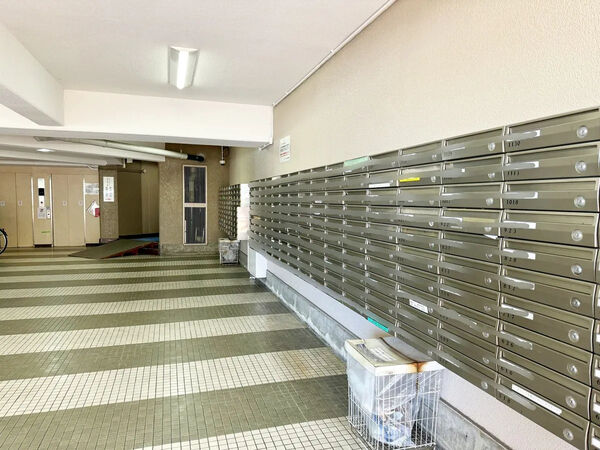 【エバーグリーン淀川】2号棟 エントラン 【エバーグリーン淀川】2号棟 エントラン