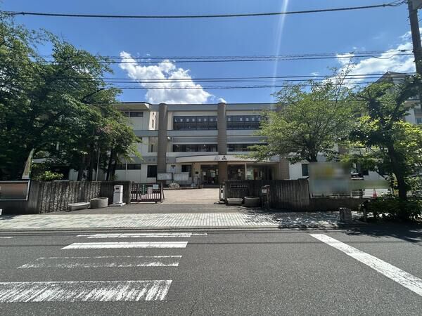 さいたま市立桜木中学校　約990ｍ