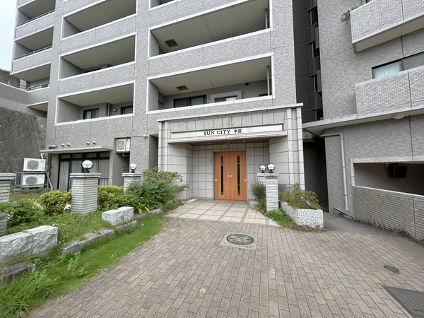 【サンシティ牛田】エントランス