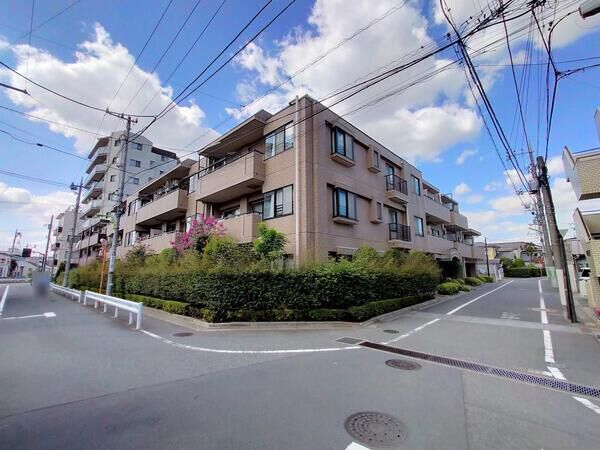 【ライオンズガーデン千歳船橋】外観写真