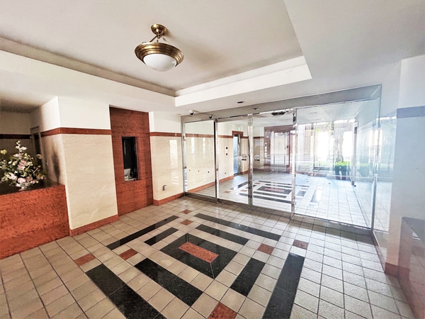 【サーパス府中浜田】エントランスロビー