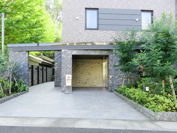 【プレシス三鷹上連雀】エントランス