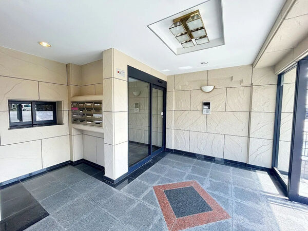 【エンゼルハイム春日グランコート】エントランス 【エンゼルハイム春日グランコート】エントランス