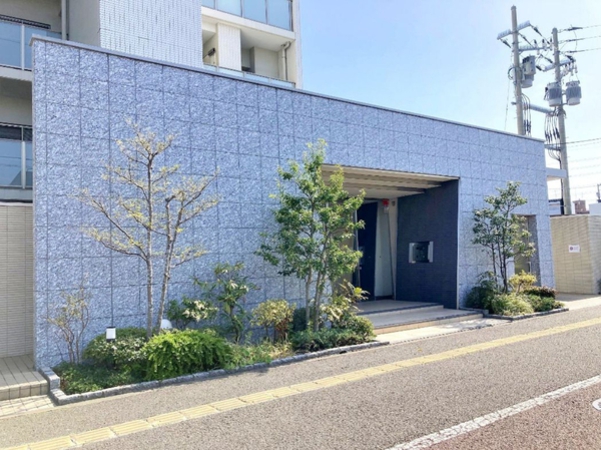 【プラウド富沢マークス】エントランスアプローチ