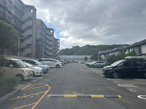 【グランドメゾン大高の杜】駐車場