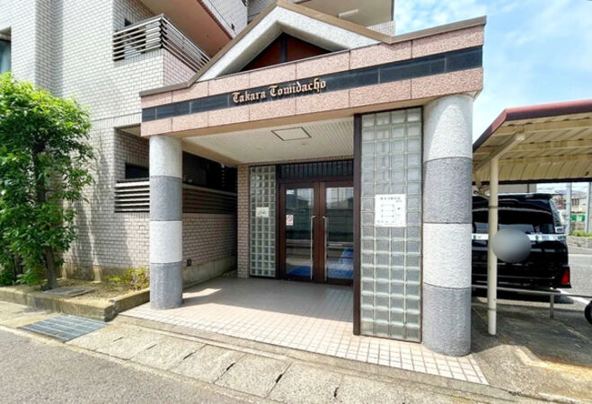 【宝マンション富田町】エントランス 【宝マンション富田町】エントランス