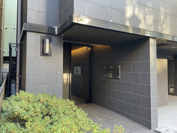 【レア横濱東口弐番館】エントランス