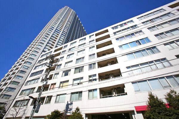 【高輪ザ・レジデンス】テラス棟には、異なる5つのテイストのテラスビューサロンを用意。		