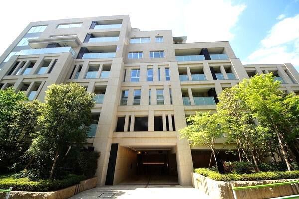 【ザ・パークハウスグラン南青山】外観2