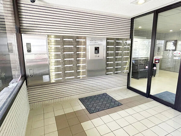 【ライオンズヒルズ月寒公園】エントランス