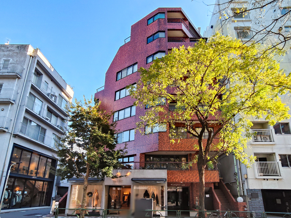 【サントロペ南青山】外観