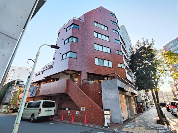 【サントロペ南青山】外観