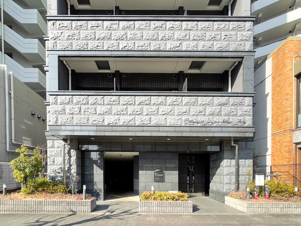 【プレサンス大曽根駅前ファースト】エントランス