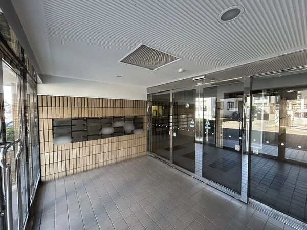 【朝日プラザ泉中央】エントランス