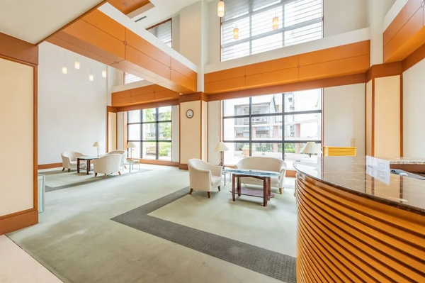 【ファミール月島グランスイートタワー】エントランスロビー2