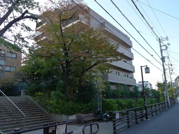 ローズウッド雪谷